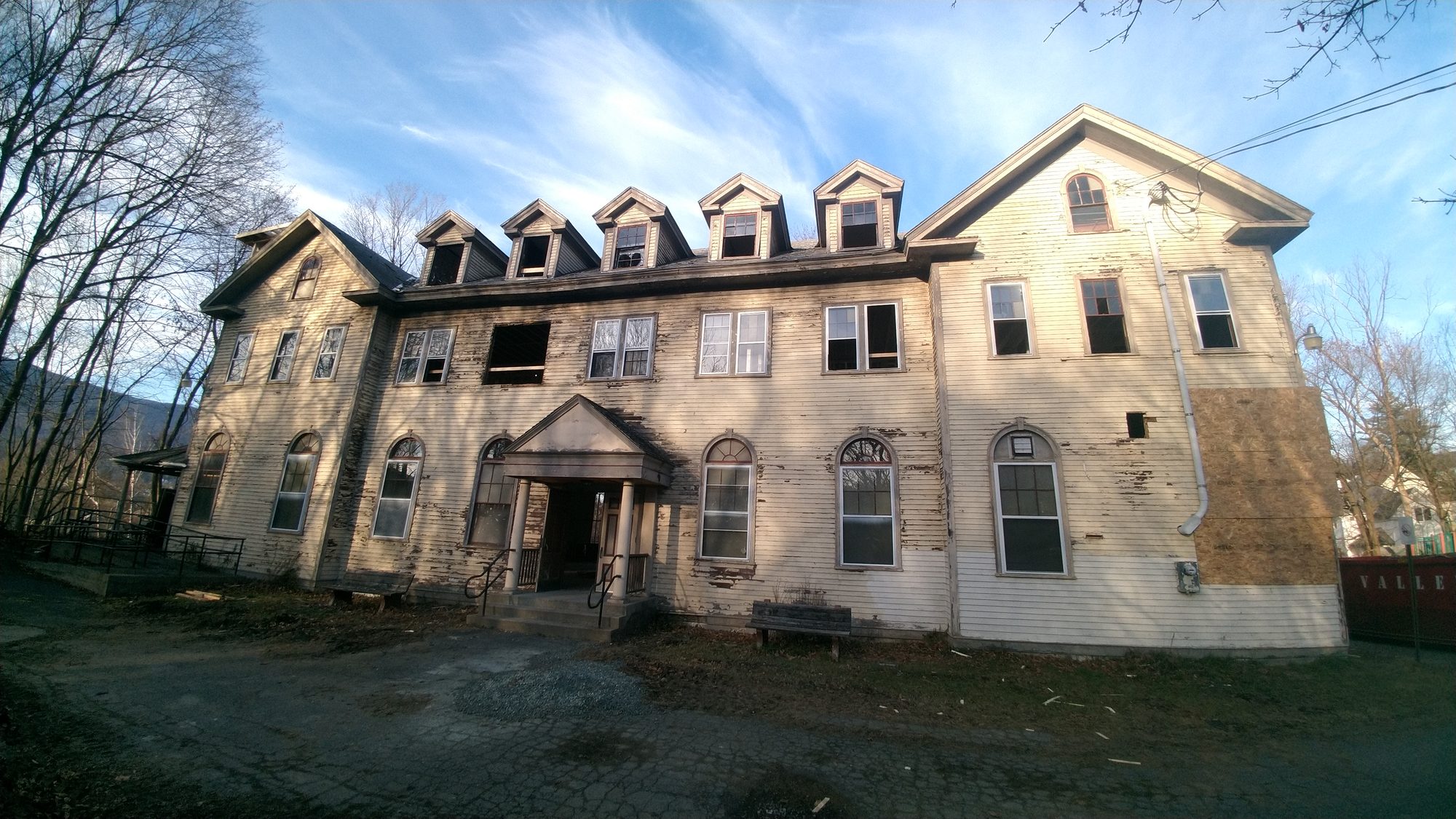 The building before renovation